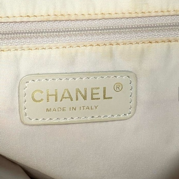 EUC Authentic CHANEL PINK New Travel Line Tote Bag Rare ALL FEET GREAT CONDITION - Picture 12 of 13